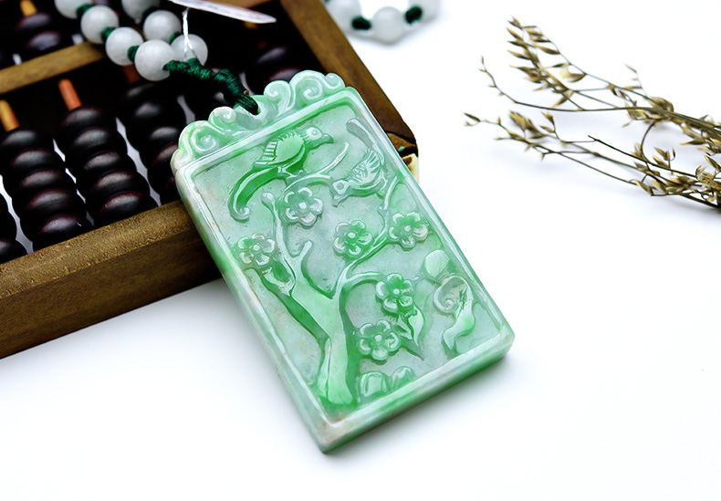 陽(yáng)綠翡翠喜鵲牌喜上眉梢玉牌吊墜