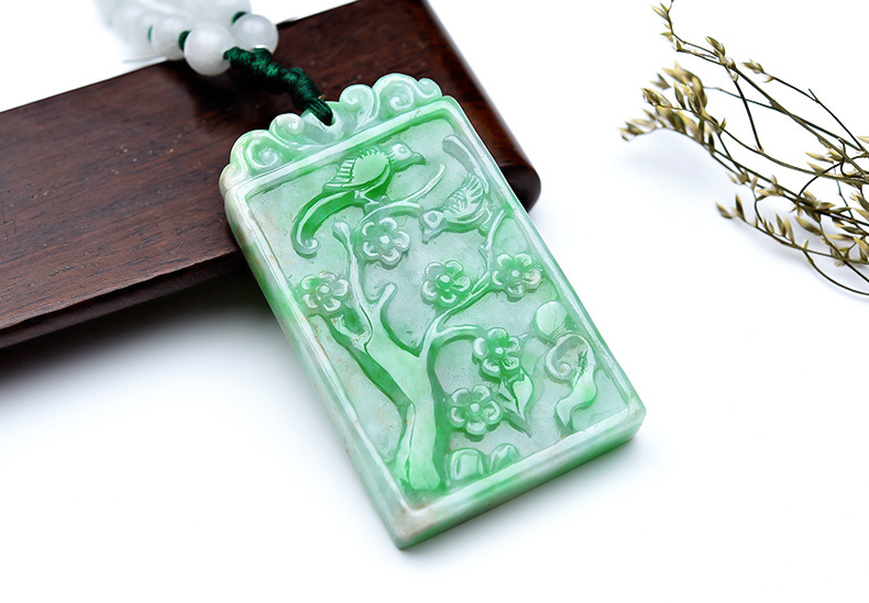 陽(yáng)綠翡翠喜鵲牌喜上眉梢玉牌吊墜