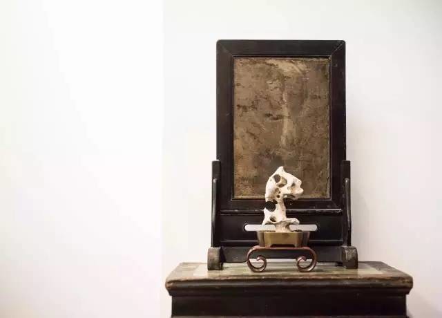 案頭之上的奇石