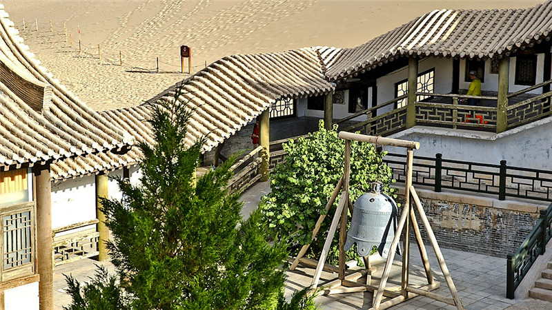 敦煌奇觀美麗月牙泉