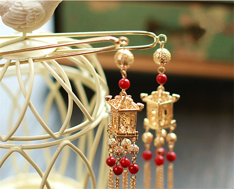 新娘中式金色流蘇發(fā)飾，古裝發(fā)梳步搖