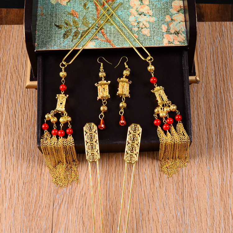 新娘中式金色流蘇發(fā)飾，古裝發(fā)梳步搖