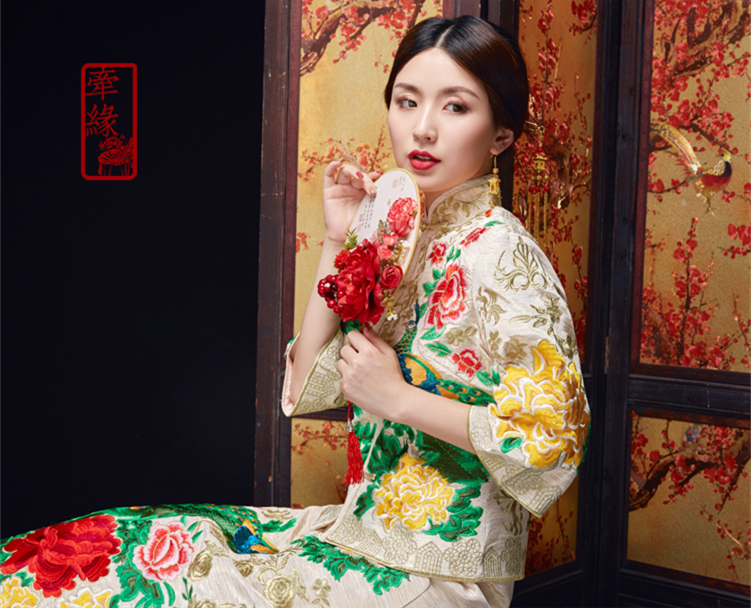 復(fù)古中式白色孔雀刺繡禮服，唐裝刺繡精美龍鳳