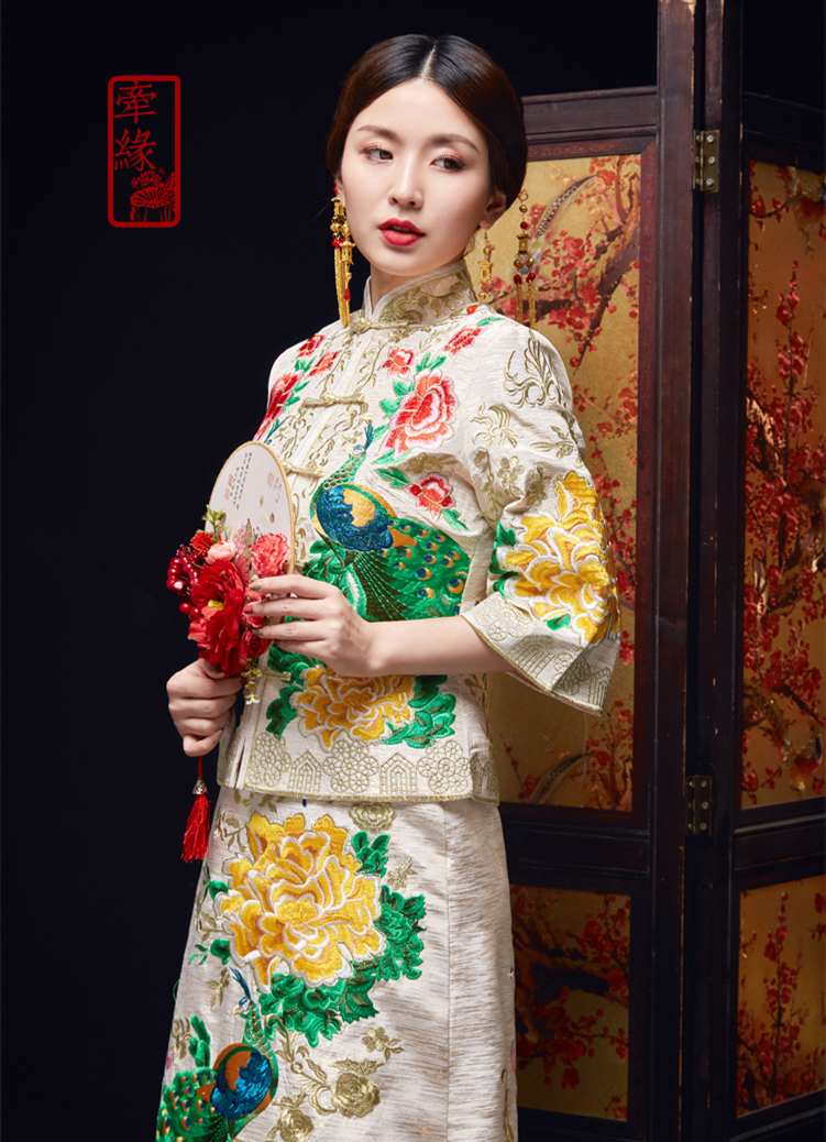 復(fù)古中式白色孔雀刺繡禮服，唐裝刺繡精美龍鳳