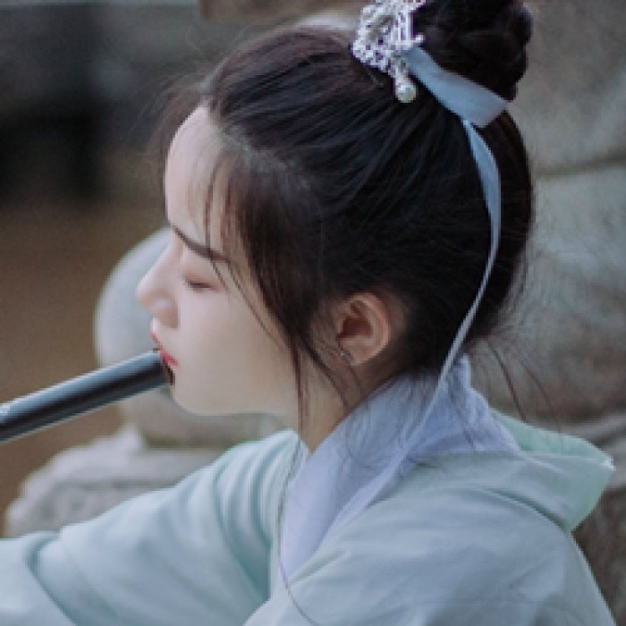 英氣瀟灑女子古風(fēng)頭像，古典真人頭像