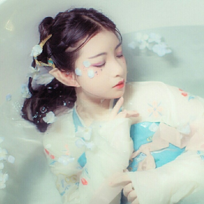 花容月貌古風(fēng)女子頭像，秀雅福連文苑qq頭像