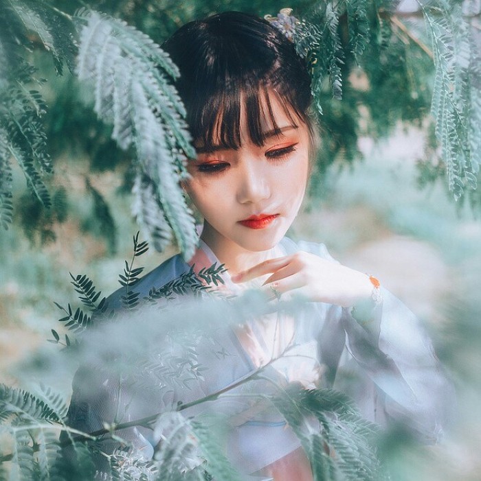 嬌俏女子古風(fēng)唯美頭像，淡掃峨眉真人女生頭像