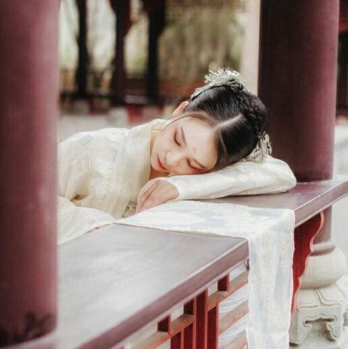 粉妝玉琢的女子古風(fēng)頭像，福連文苑女生頭像