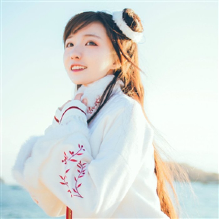 粉妝玉琢的女子古風(fēng)頭像，福連文苑女生頭像