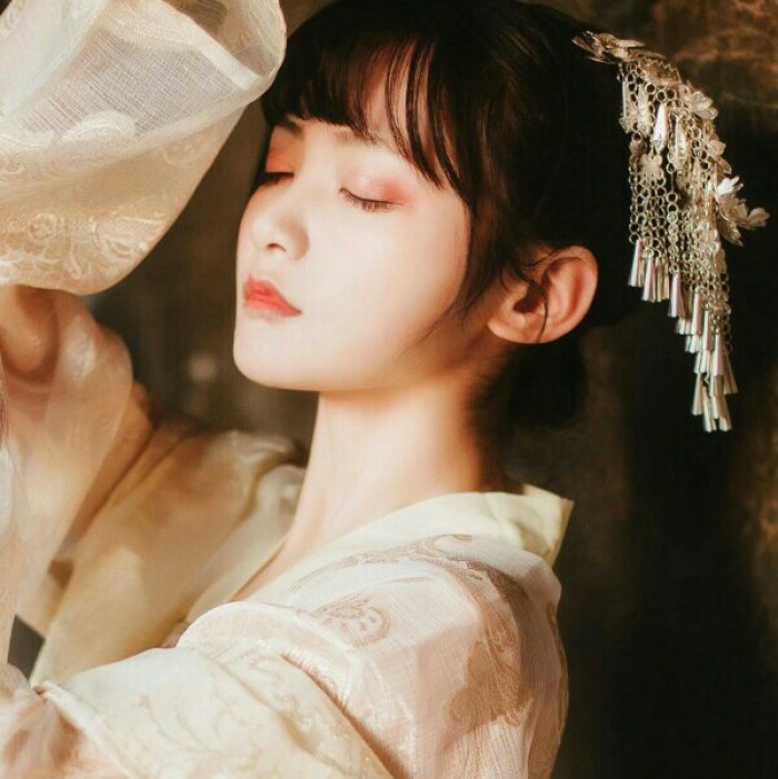 風(fēng)華灼灼古風(fēng)頭像，古裝真人女生頭像