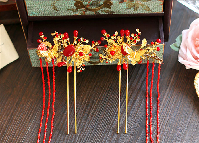 金底紅古風頭飾，復古貝殼花流蘇發(fā)簪