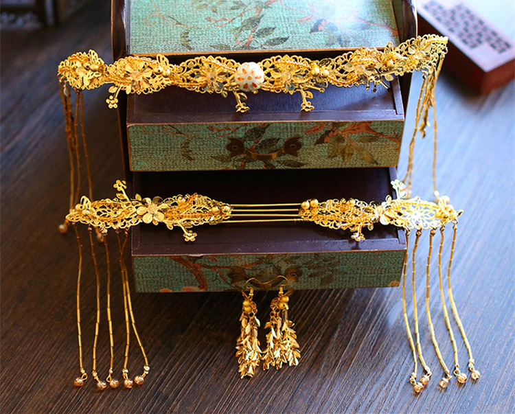 金色四件套古裝頭飾，古典韻味發(fā)飾
