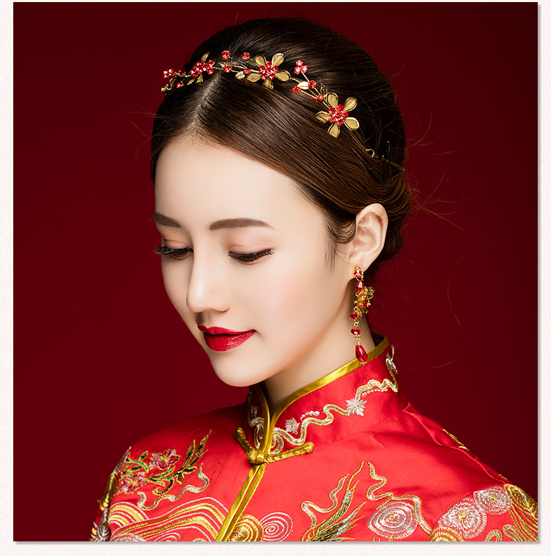 小巧中式敬酒禮服頭飾，金與紅水晶的搭配