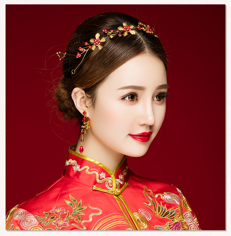 小巧中式敬酒禮服頭飾，金與紅水晶的搭配