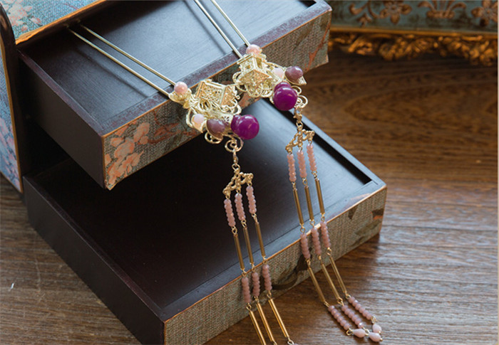 紫色串珠流蘇鳳冠結(jié)婚頭飾，中式古裝發(fā)飾