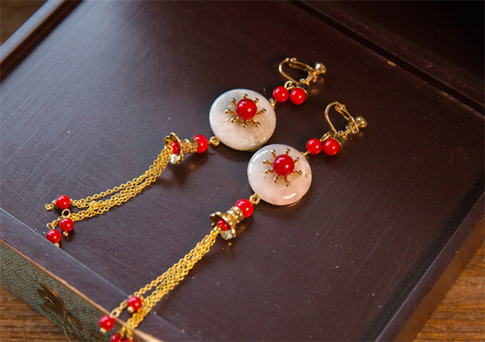 古玉串珠中式流蘇頭飾，新娘古裝發(fā)飾套裝