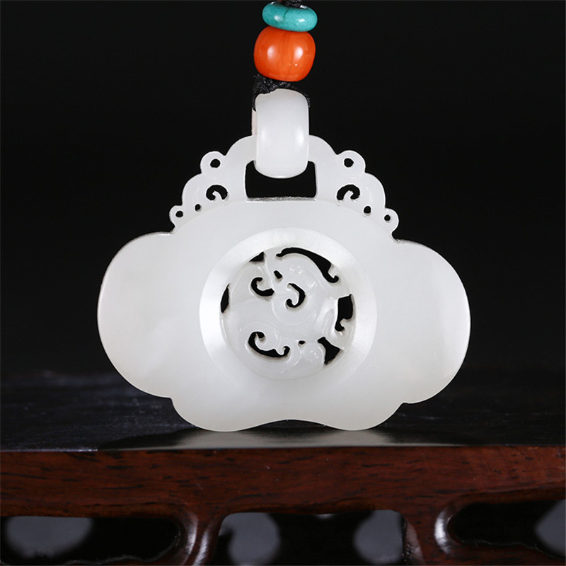 新疆和田羊脂玉龍騰掛件，龍騰富貴財(cái)源滾滾