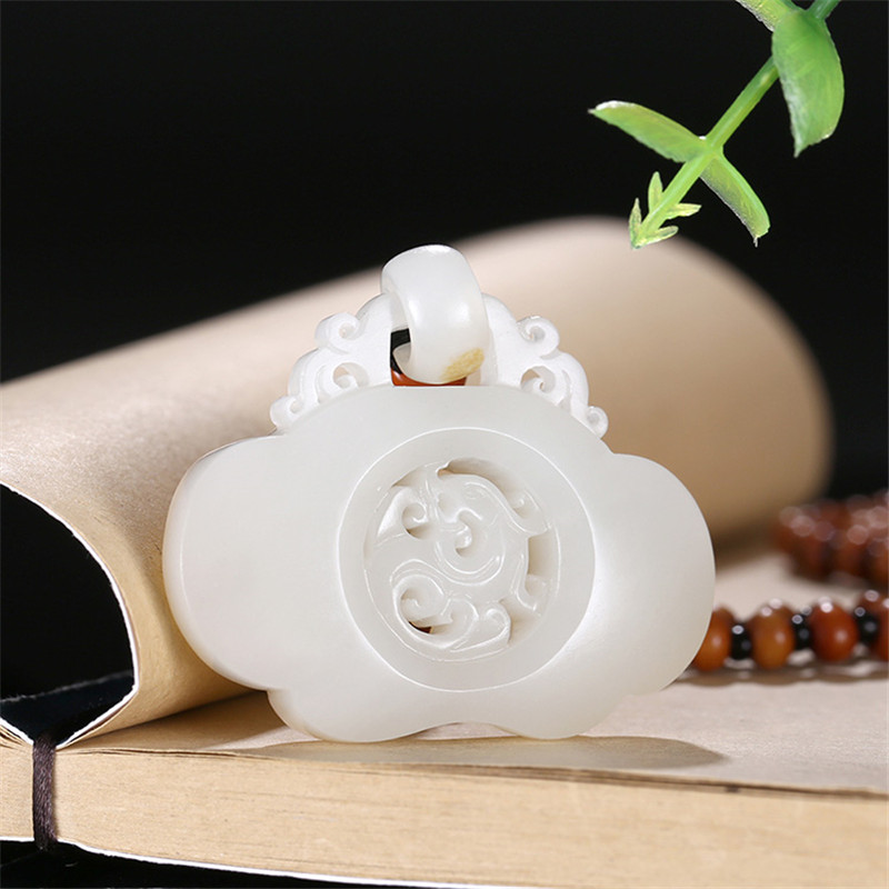 新疆和田羊脂玉龍騰掛件，龍騰富貴財(cái)源滾滾