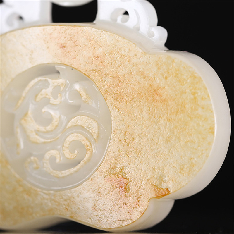 新疆和田羊脂玉龍騰掛件，龍騰富貴財(cái)源滾滾