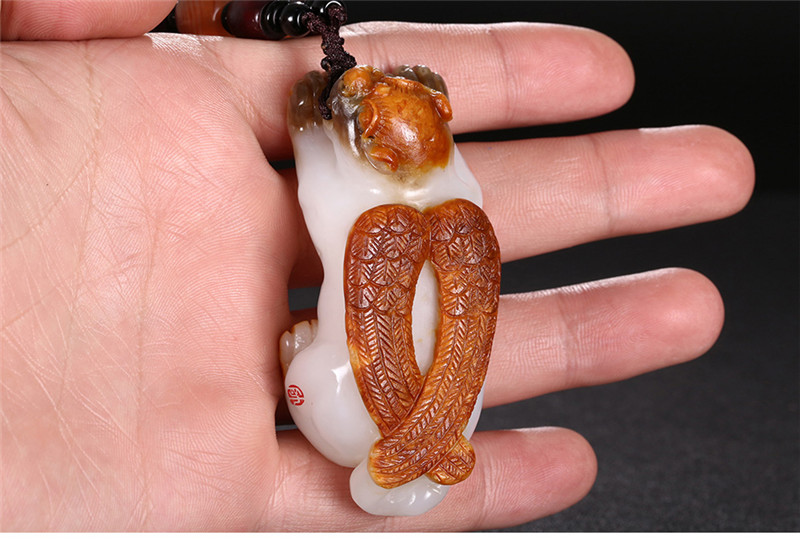 神獸飛虎手把件掛件，天然白玉手玩件玉石小擺