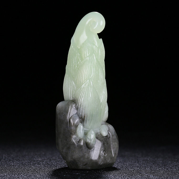 竹筍和田翠青玉掛件，天然玉石吊墜