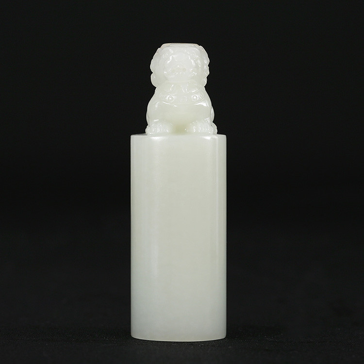 獅子和田玉手把件印章，天然玉石小巧擺件