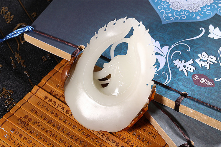 鳳拜觀音手玩件白玉把件，和田玉白玉籽料觀音
