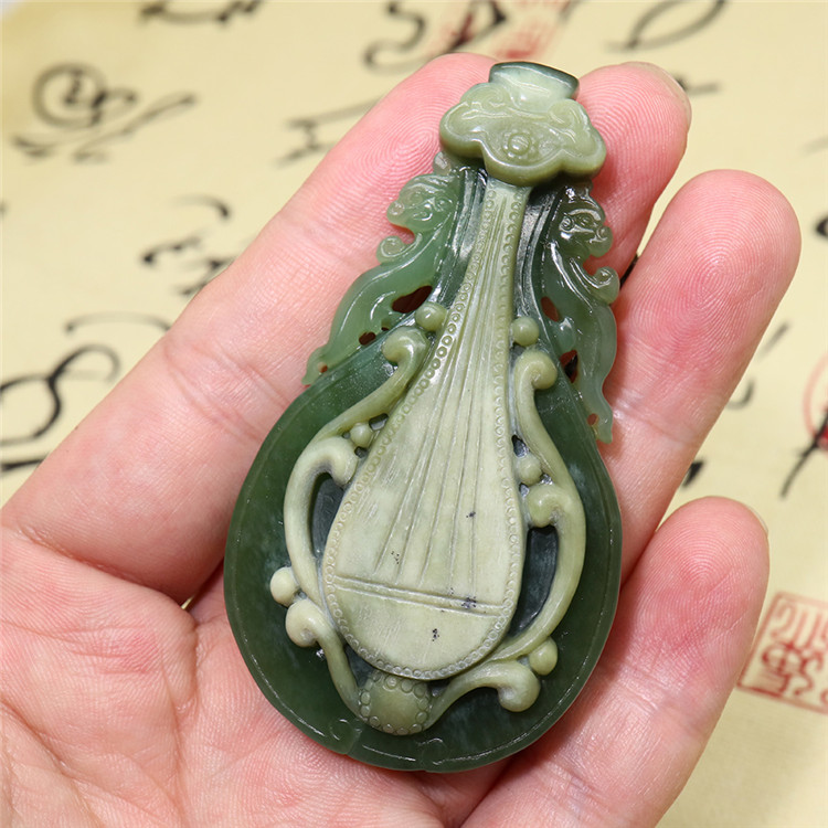 精美琵琶如意和田碧玉項鏈，天然玉石掛墜