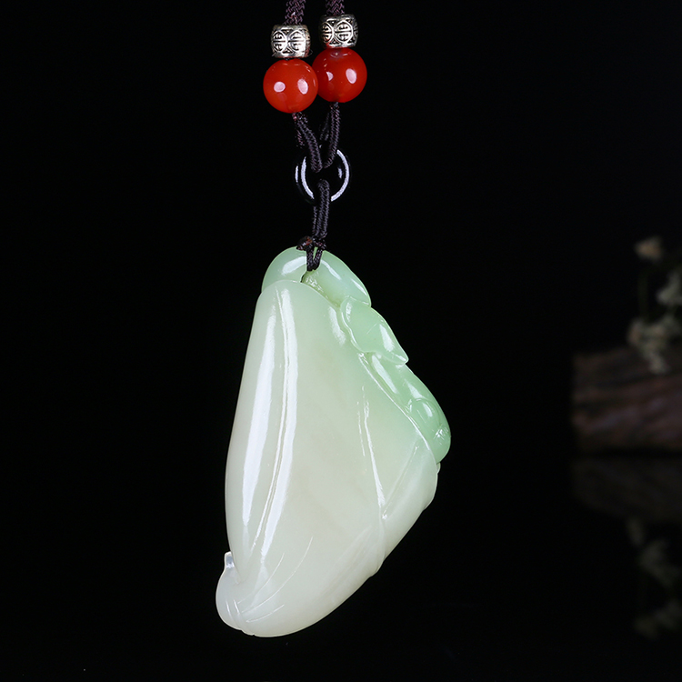 和田翠青玉山料魚掛墜，玉墜蓮蓬玉石項(xiàng)鏈