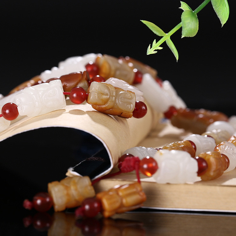 32顆和田玉珠佛像項鏈，真皮玉鏈天然白玉手鏈