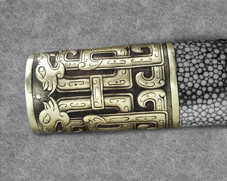 龍紋環(huán)首劍漢劍，漢代軍隊常用佩刀