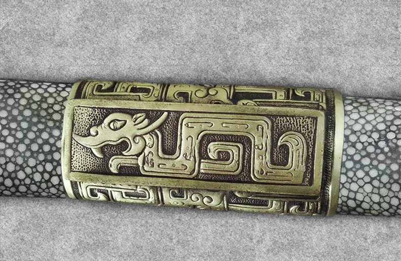 龍紋環(huán)首劍漢劍，漢代軍隊常用佩刀