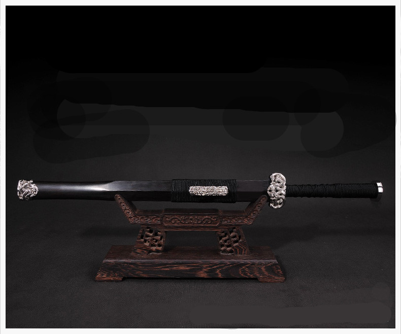 櫑具劍八面漢劍花紋鋼長款，蓬勃生機有力量