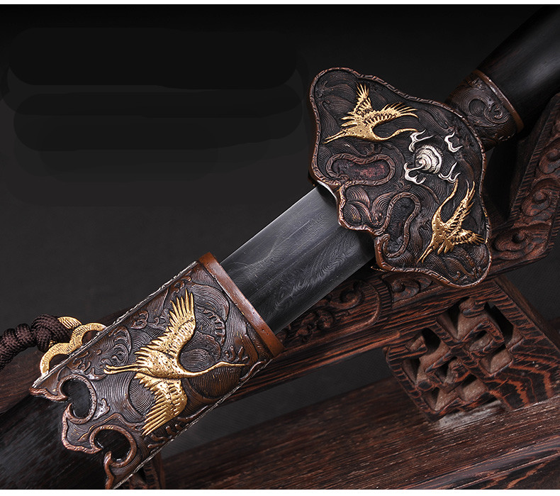 仙鶴劍花紋鋼覆土燒刃寶劍，工藝禮品劍長(zhǎng)款