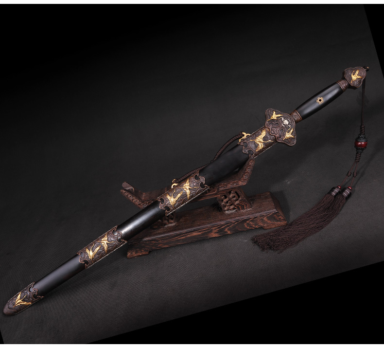 仙鶴劍花紋鋼覆土燒刃寶劍，工藝禮品劍長(zhǎng)款