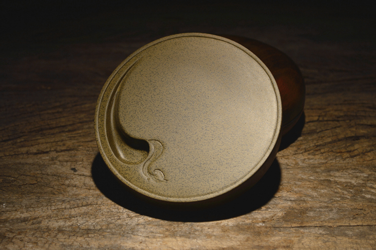 老坑黃魚(yú)子原石籽料硯臺(tái)，四大名硯?kù)ǔ幊幣_(tái)