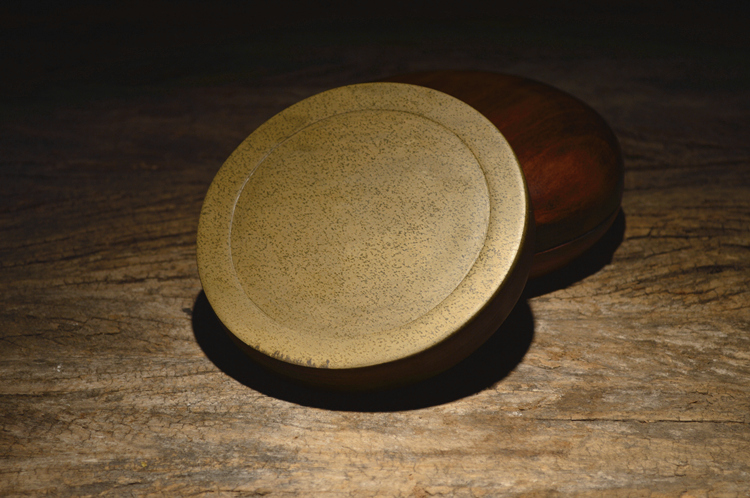 老坑黃魚(yú)子原石籽料硯臺(tái)，四大名硯?kù)ǔ幊幣_(tái)