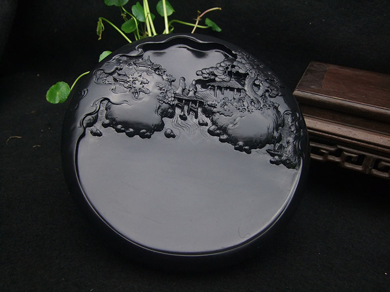 歙硯雕刻精致山水硯臺(tái)，精品老坑龍尾硯