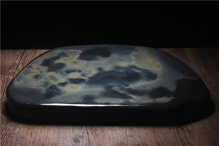 松山雅居歙硯手工精品，老坑金暈原石籽料