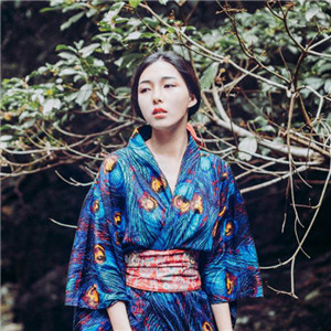 林間溪水靈氣女子頭像，唯美古風(fēng)頭像真人