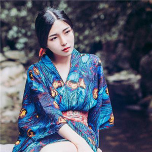 林間溪水靈氣女子頭像，唯美古風(fēng)頭像真人