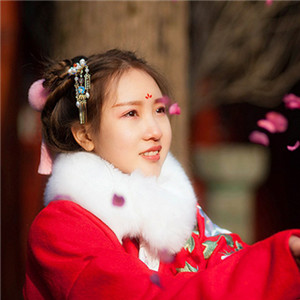 冬日暖陽伊人紅襖古風(fēng)頭像，甜美可愛真人女生