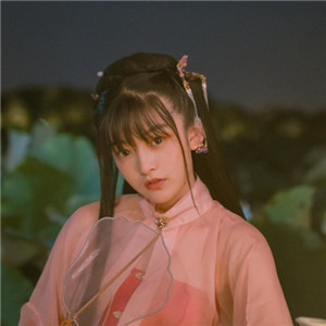 夜色杏粉小依獨(dú)醉酒古風(fēng)頭像，女生古風(fēng)頭像