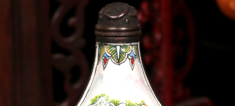 福連文苑傳統(tǒng)手工藝銅胎琺瑯彩鼻煙壺