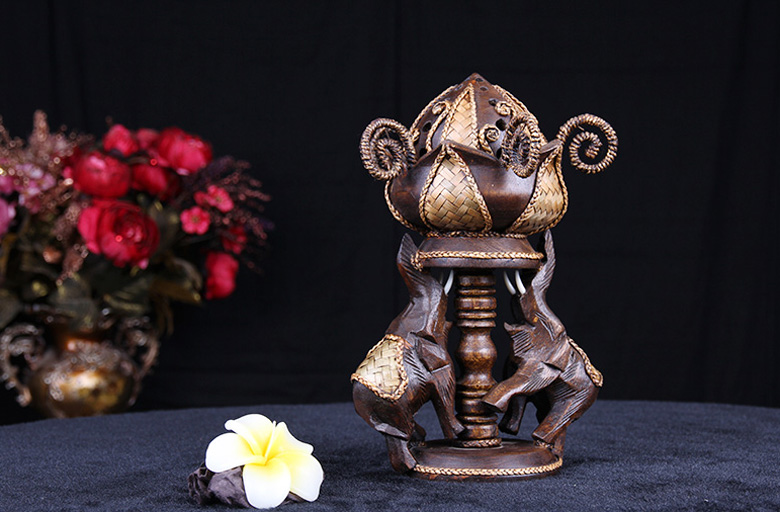 泰國木雕民族風(fēng)招財大象熏香爐