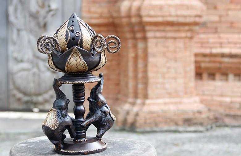 泰國木雕民族風(fēng)招財大象熏香爐