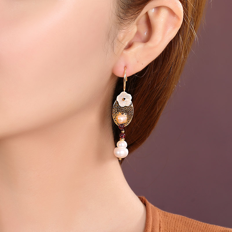 氣質(zhì)復(fù)古的民族風(fēng)長款耳環(huán)時(shí)尚珍珠吊墜