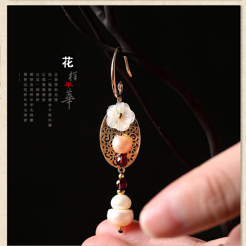 氣質(zhì)復(fù)古的民族風(fēng)長款耳環(huán)時(shí)尚珍珠吊墜
