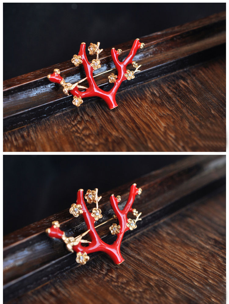 福連文苑文藝復(fù)古紅釉梅花樹枝棲小鳥雅致胸針