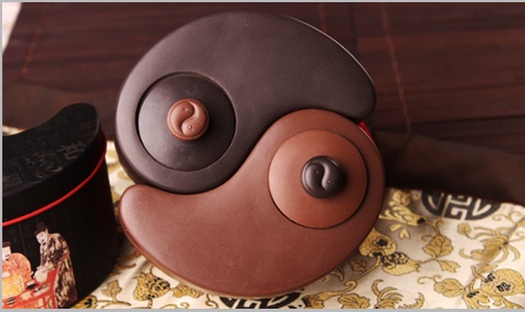 太極陰陽(yáng)紫砂壺，創(chuàng)意福連文苑格紫砂壺